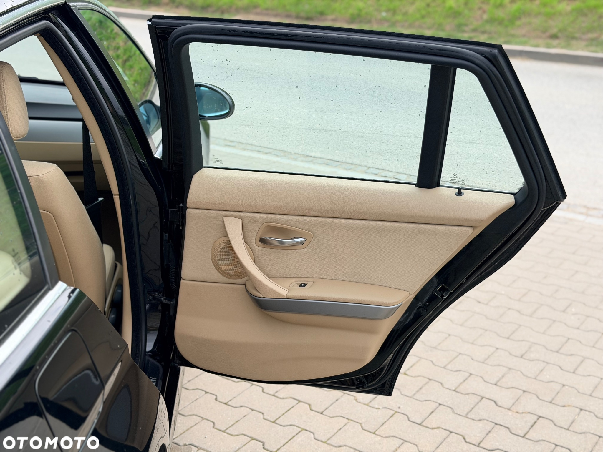 BMW Seria 3 325i - 14