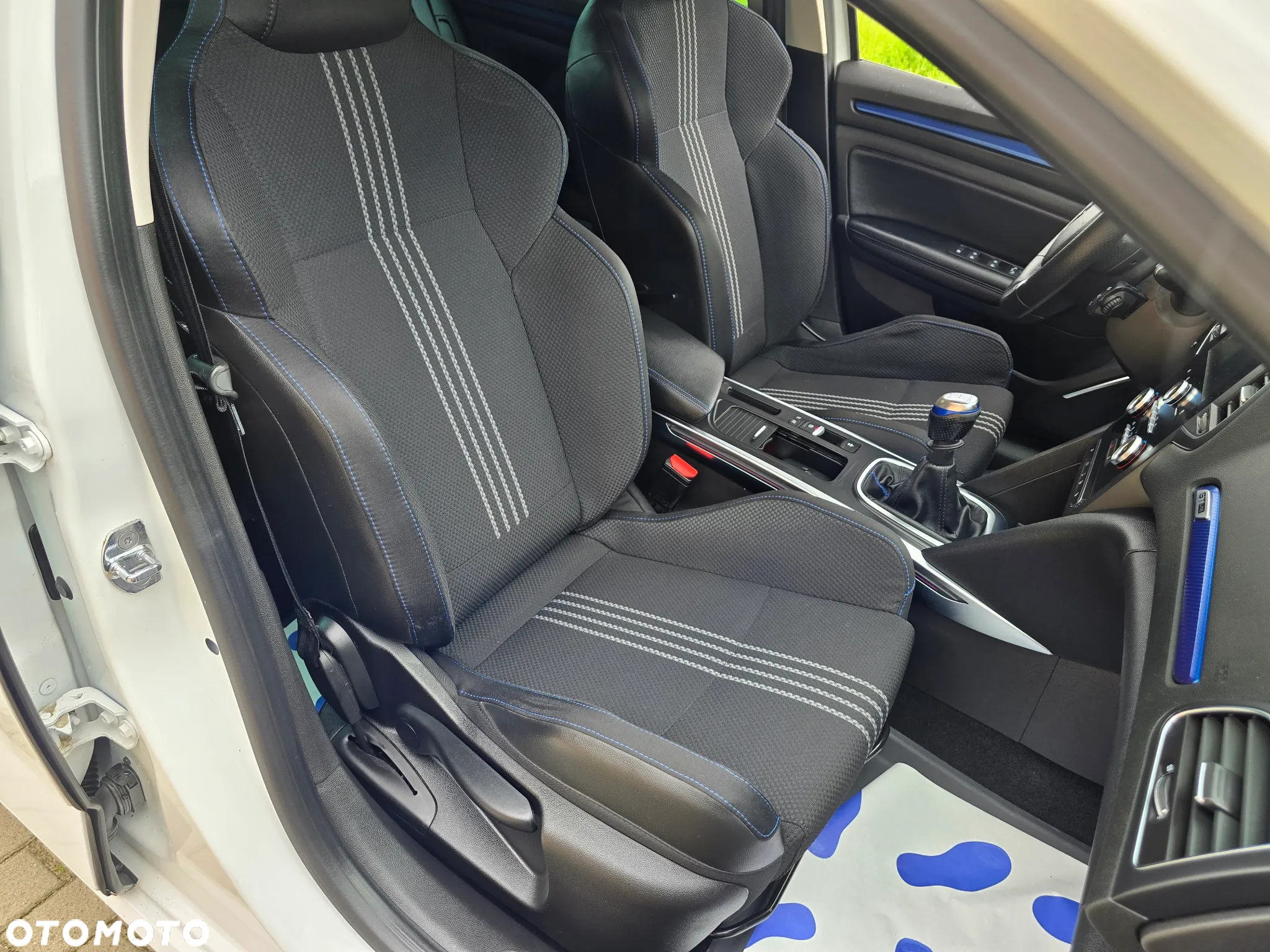 Renault Megane ENERGY TCe 130 GT LINE - 26