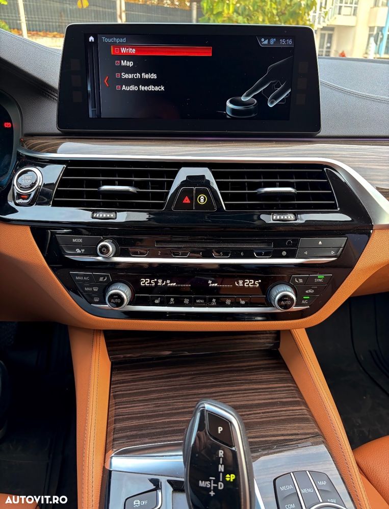 BMW Seria 5 520d xDrive AT - 16