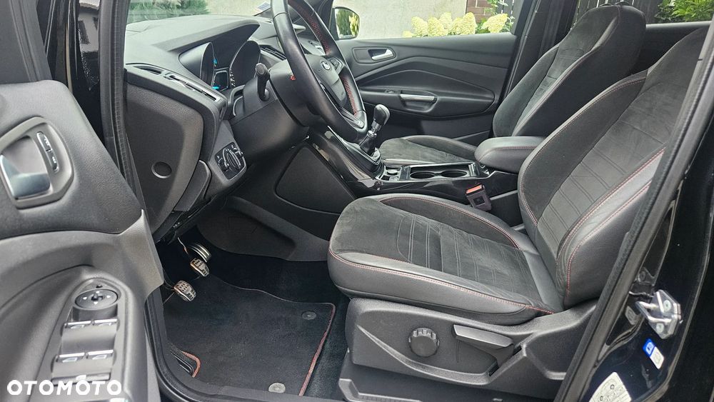 Ford Kuga 2.0 TDCi 2x4 ST-Line - 15