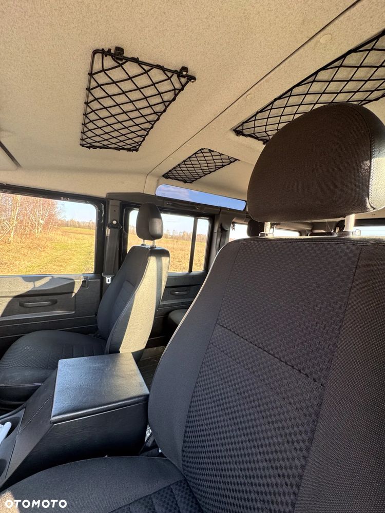 Land Rover Defender 110 Black Pearl Limited Edition - 5