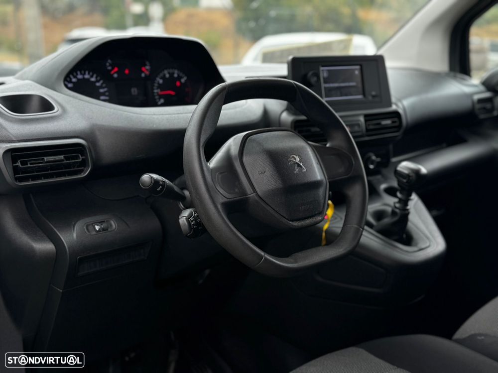 Peugeot Partner - 8