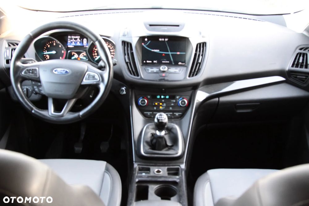 Ford Kuga 2.0 TDCi 2x4 Titanium - 14
