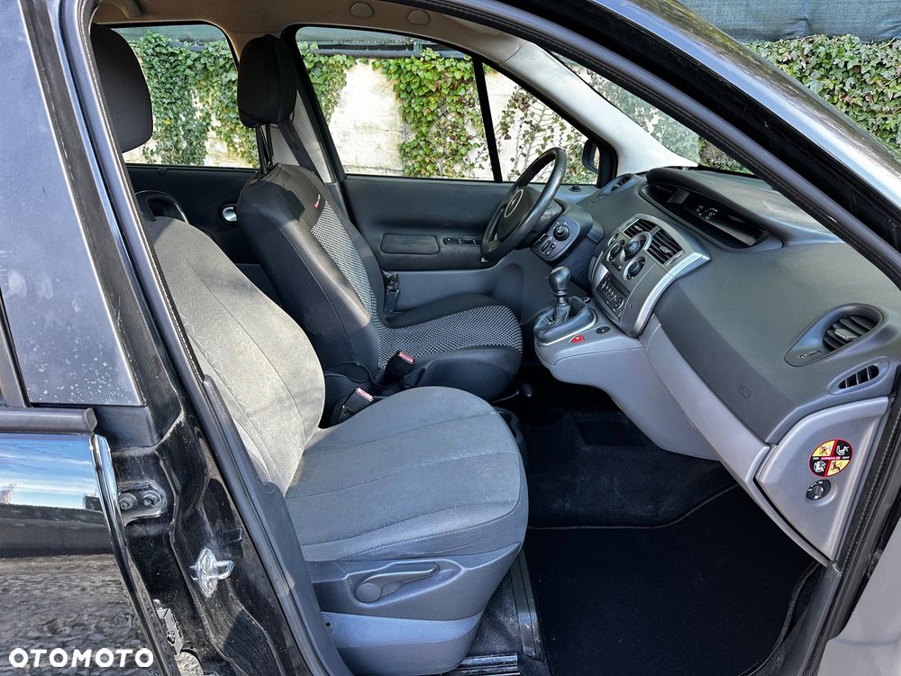 Renault Scenic 1.6 16V Avantage - 6