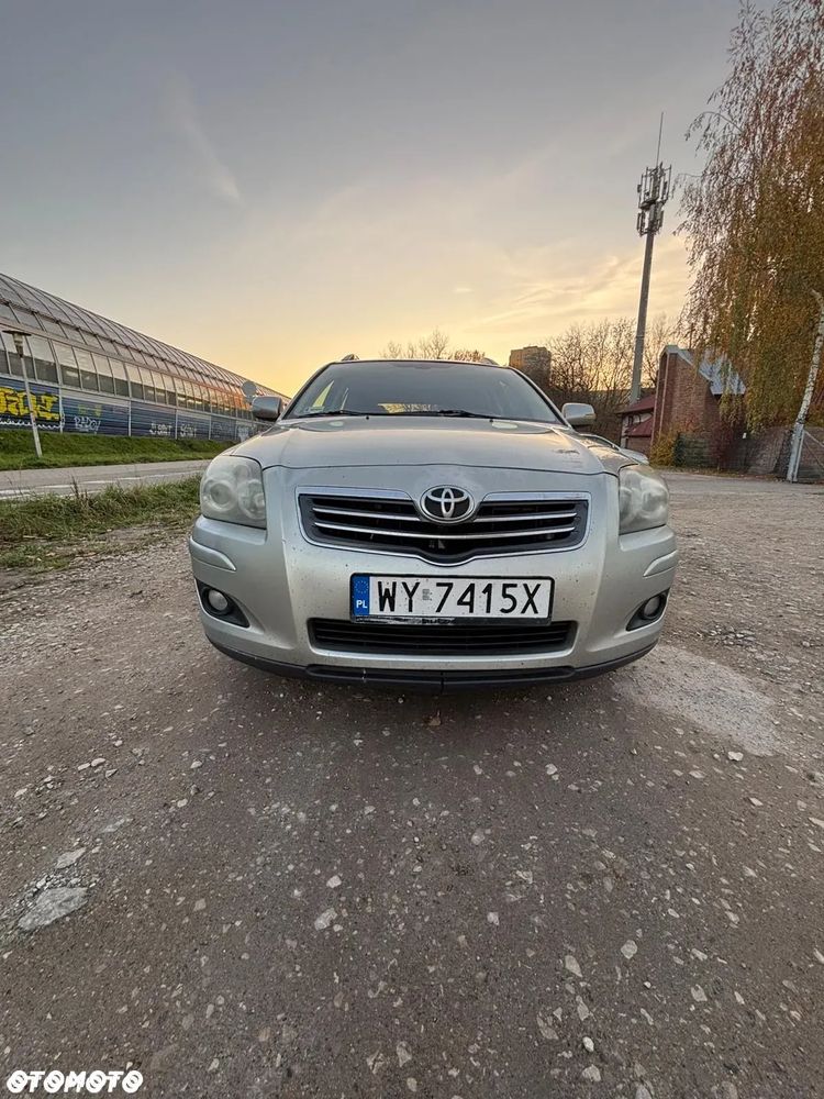 Toyota Avensis 2.2 D-4D Sol Plus 180 - 2