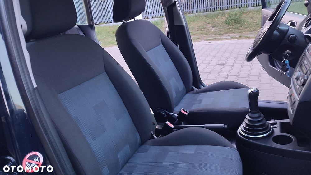 Ford Fiesta 1.4 Ghia - 22