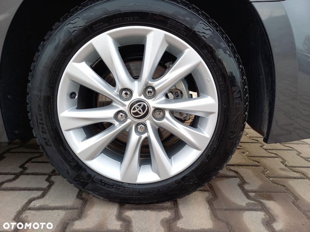 Toyota Corolla 1.8 Hybrid Comfort - 18