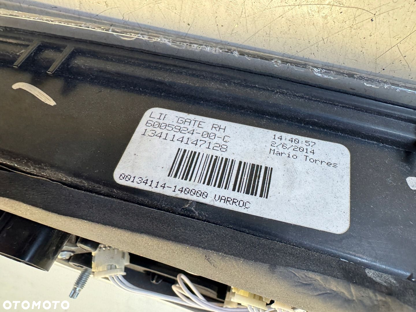 TESLA S LAMPA PRAWY TYŁ W KLAPĘ 6005924-00-C - 11