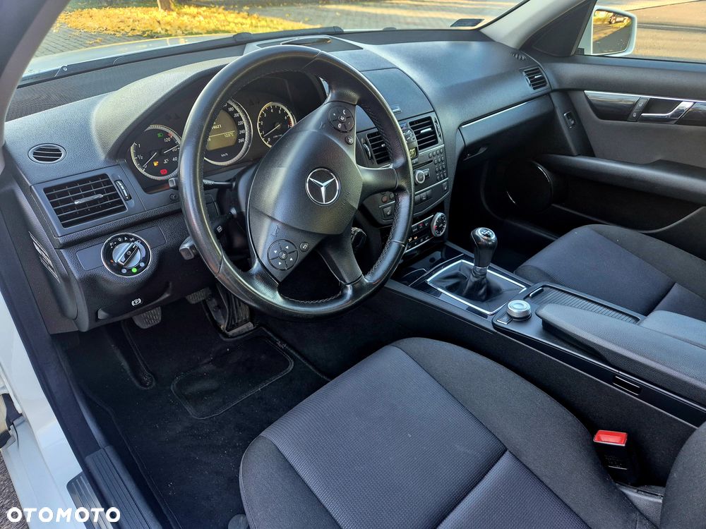 Mercedes-Benz Klasa C 180 K BlueEff Avantgarde - 7