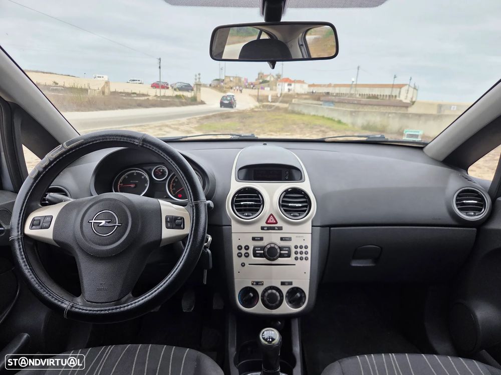 Opel Corsa 1.3 CDTI Enjoy EcoFLEX - 11