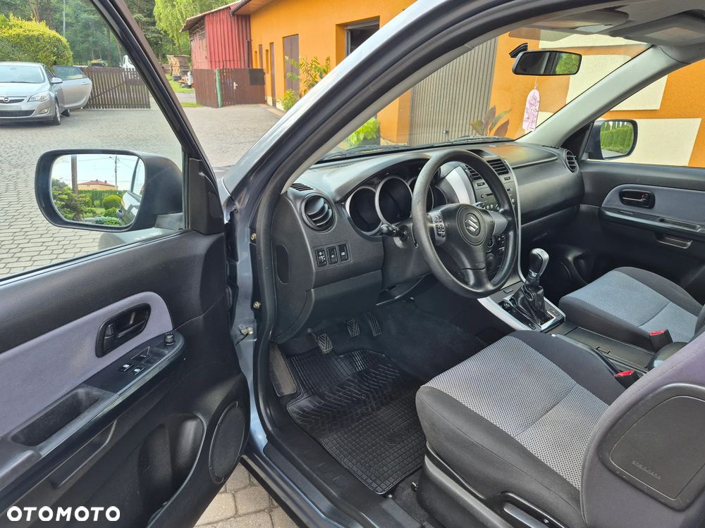 Suzuki Grand Vitara 1.6 - 9