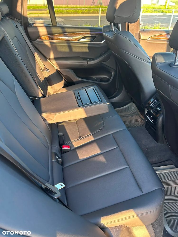 BMW X3 xDrive30i GPF Advantage sport - 33