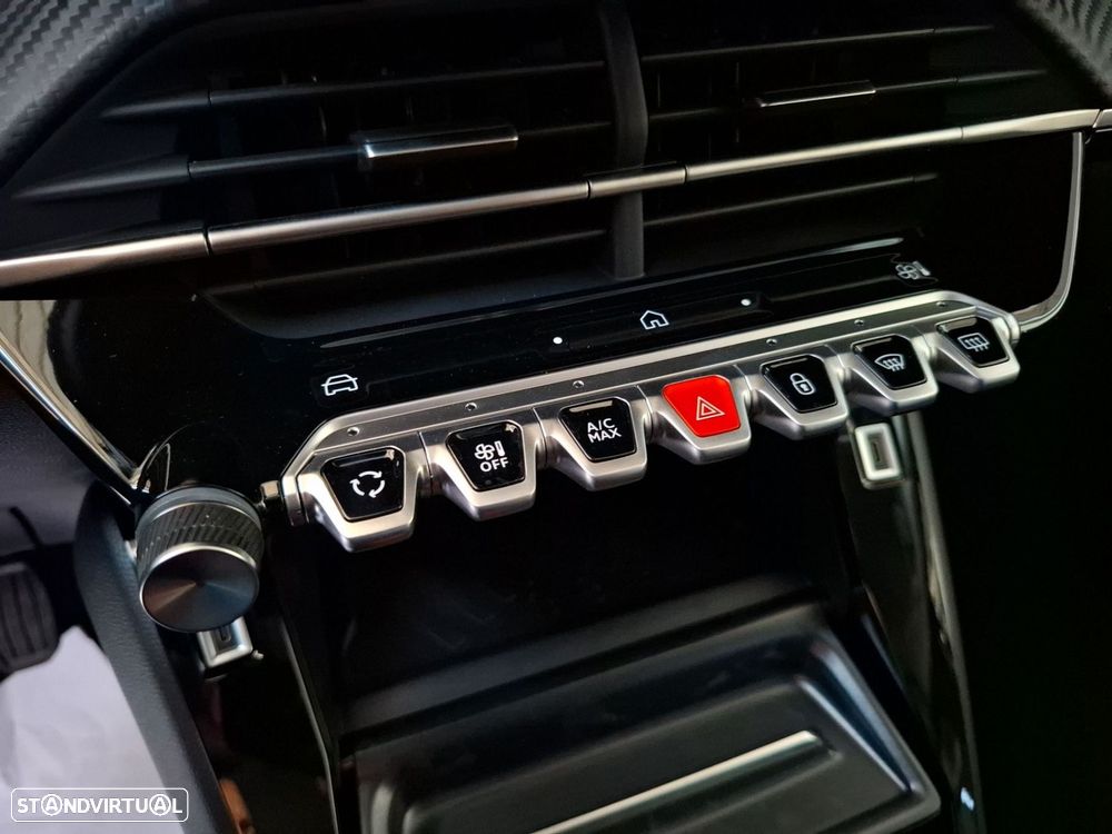 Peugeot 208 1.2 PureTech Allure — fotografia 18