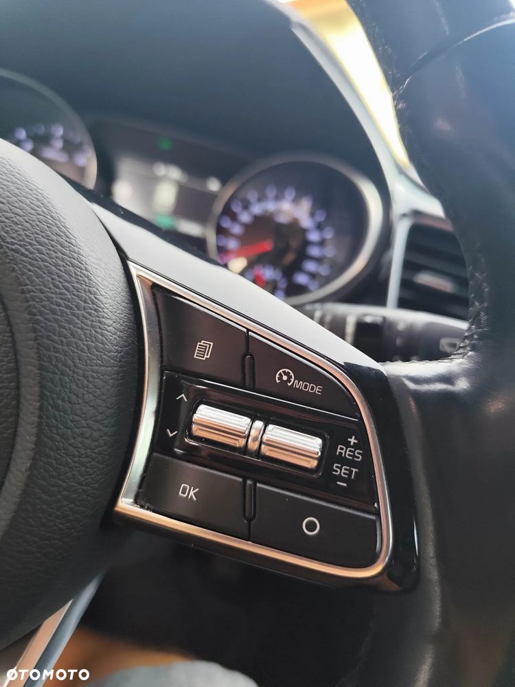 Kia Ceed 1.6 CRDi (48V Mild-Hybrid) Platinum - 17