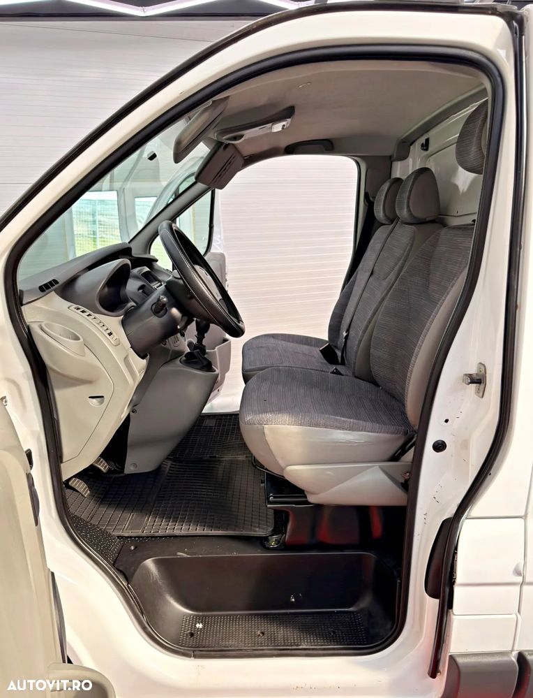 Renault TRAFIC - 5