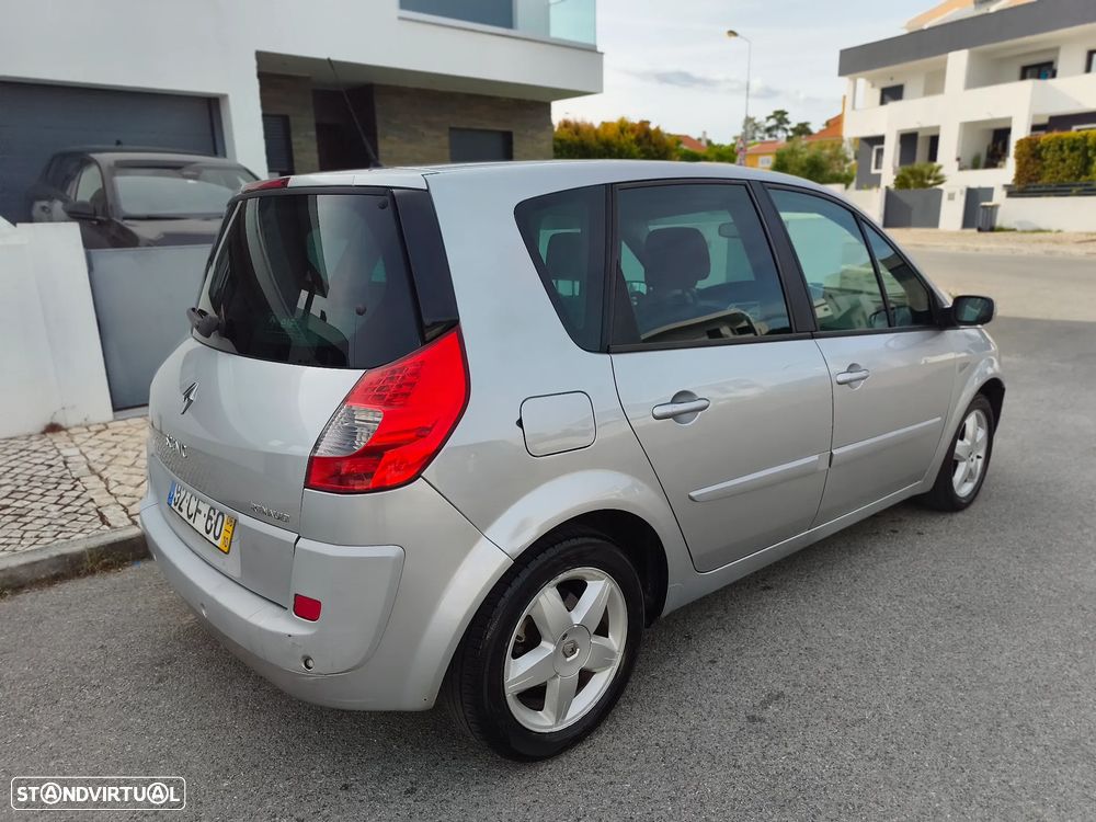 Renault Scénic 1.5 dCi Dynamique S - 4