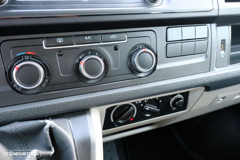VW Transporter - 24