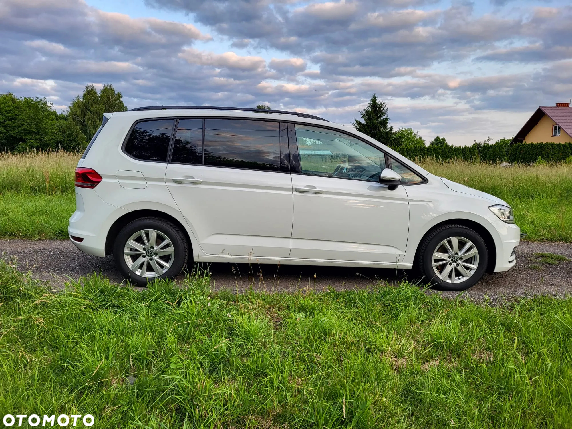 Volkswagen Touran 2.0 TDI BMT SCR Comfortline - 21