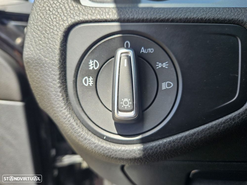 VW Golf Variant 1.6 TDi Confortline - 48