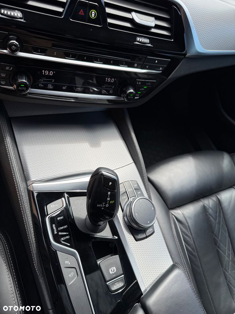 BMW Seria 5 540i xDrive M Sport sport - 22