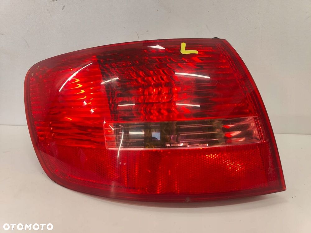 Audi a6 c6 05-08 kombi 4F9945095 LAMPA TYŁ TYLNA LEWA - 1