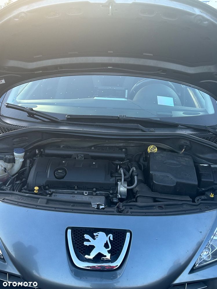 Peugeot 207 1.4 - 10