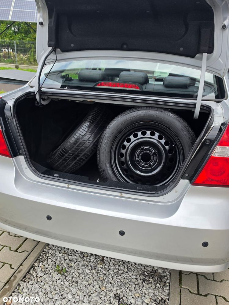Chevrolet Aveo 1.2 16V LS - 22