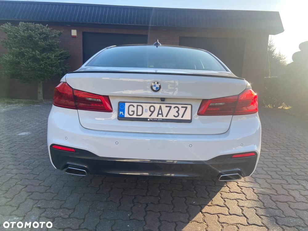 BMW Seria 5 520d xDrive - 23