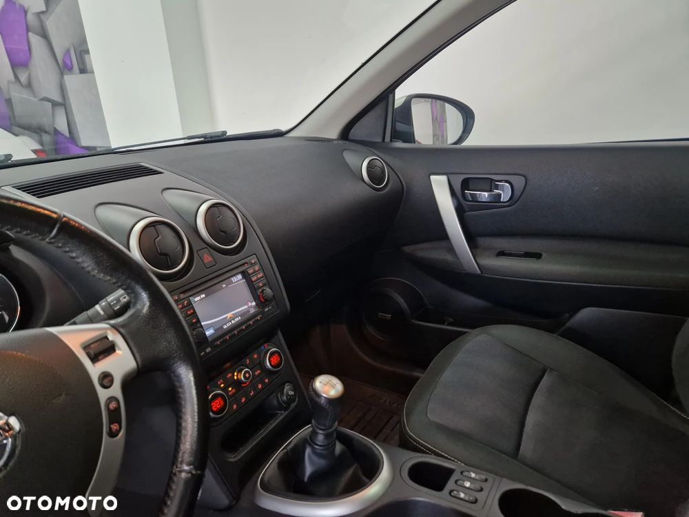 Nissan Qashqai+2 - 23