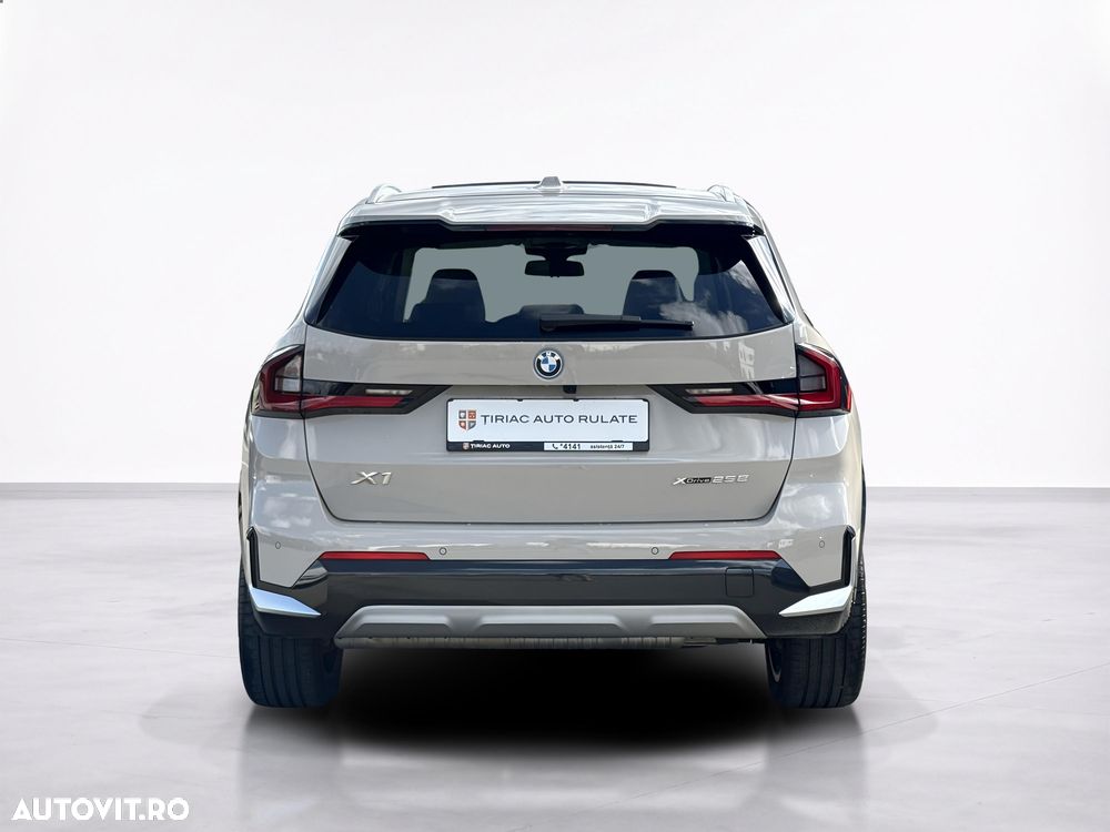 BMW X1 xDrive25e AT PHEV - 5