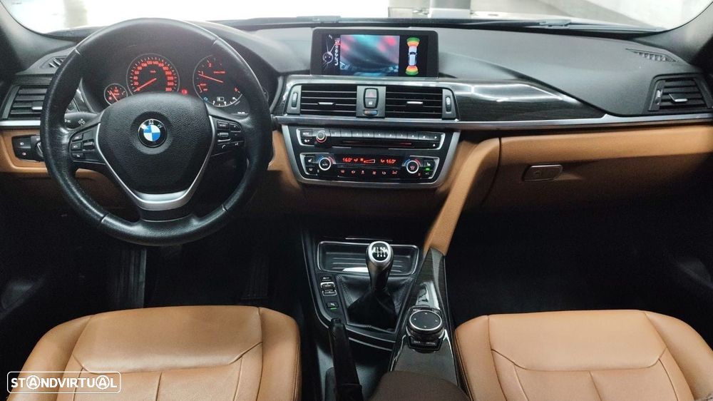 BMW 318 d Line Luxury - 11