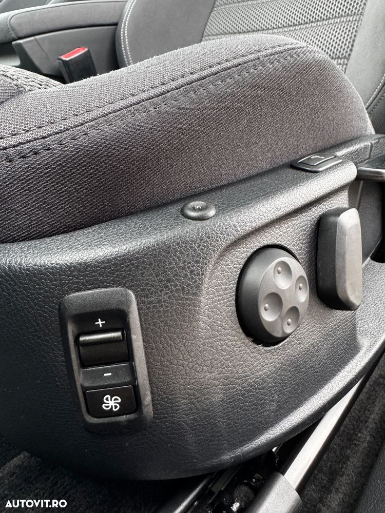 Volkswagen Passat CC 2.0 TDI BlueMotion Technology DSG - 9