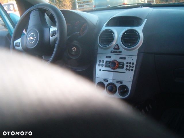 Opel Corsa - 18