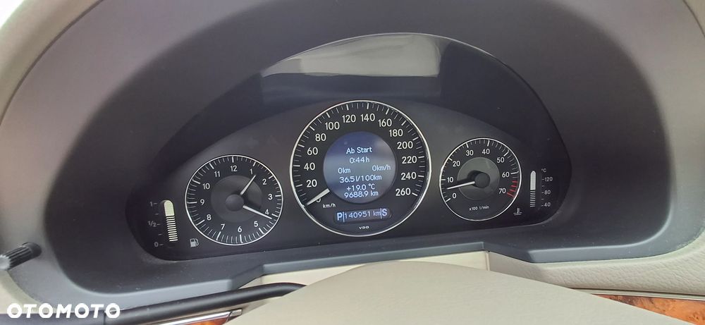 Mercedes-Benz Klasa E 350 4Matic Automatik Elegance - 18