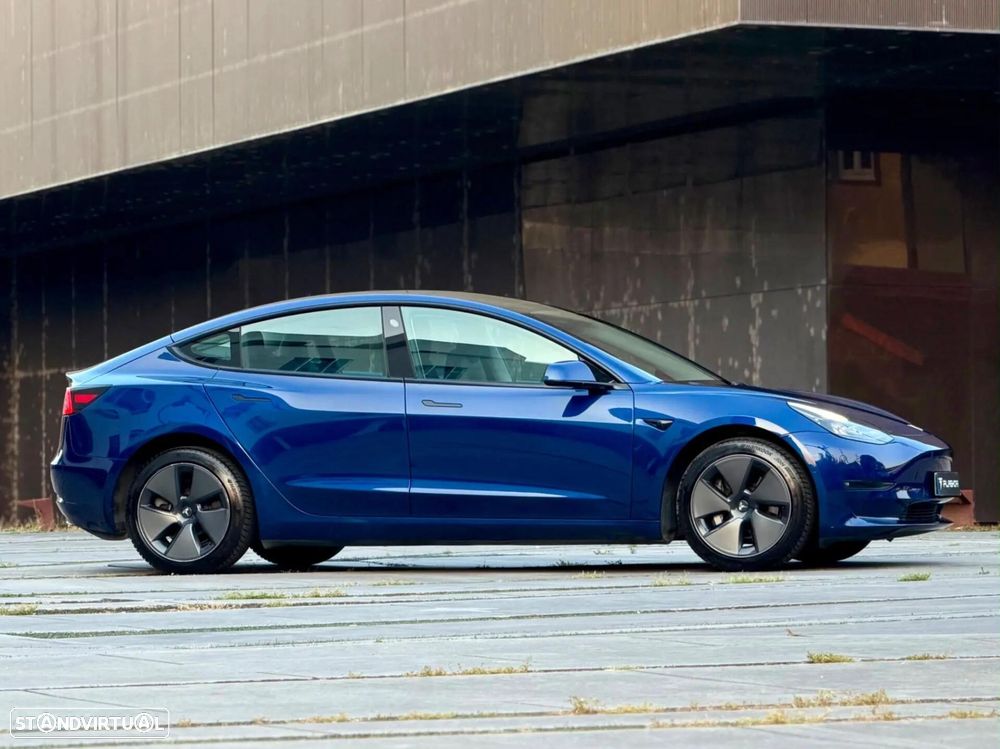 Tesla Model 3 - 38