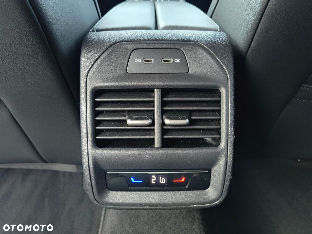 Volkswagen Passat - 37