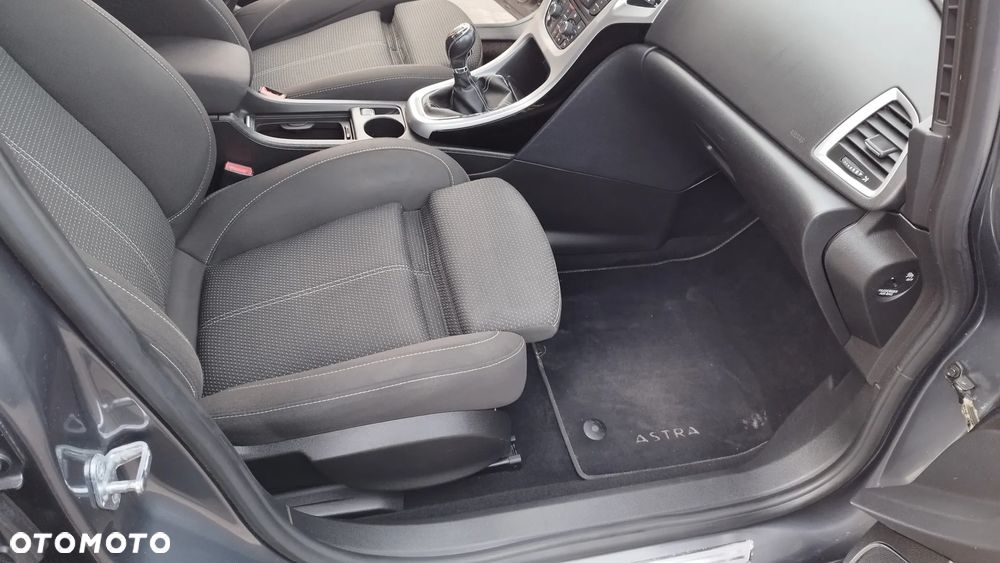 Opel Astra 1.4 Turbo Cosmo - 18