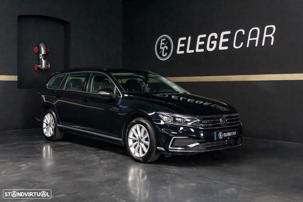 VW Passat Variant - 1