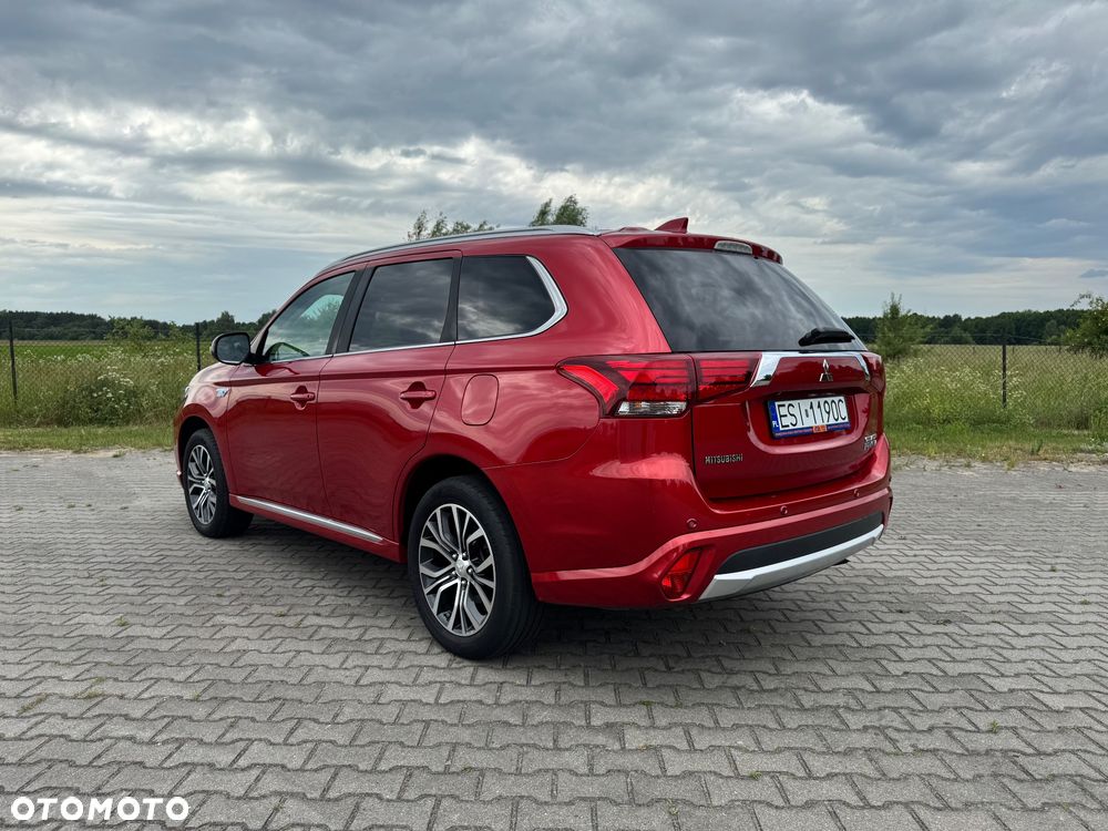Mitsubishi Outlander - 7