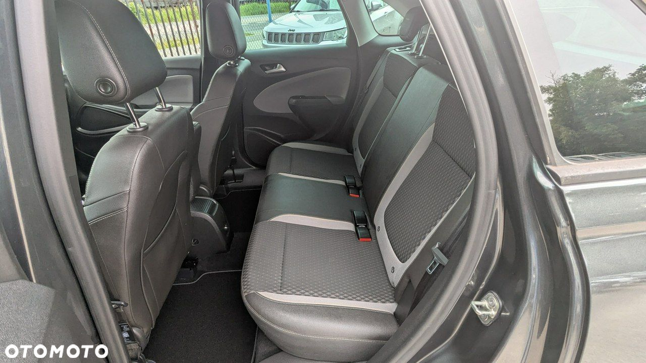 Opel Crossland X - 12