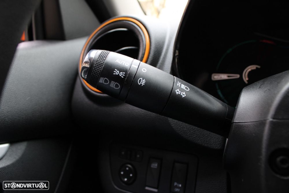 Dacia Spring Comfort Plus - 13