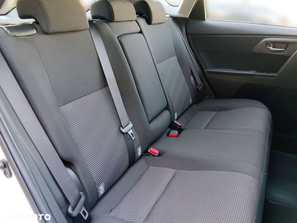 Toyota Auris Hybrid 135 Premium - 15