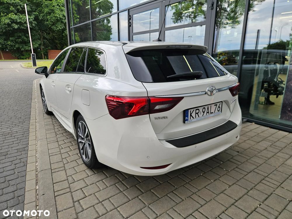 Toyota Avensis 1.8 Prestige MS - 3