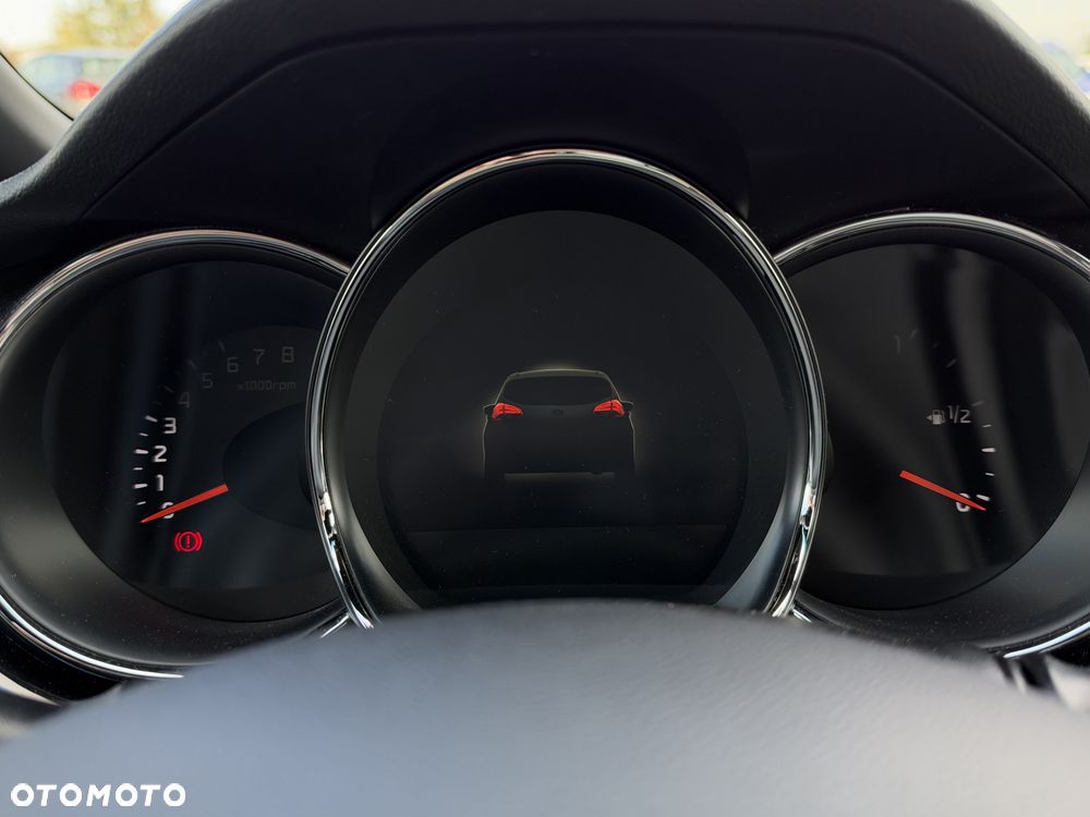 Kia Ceed - 9
