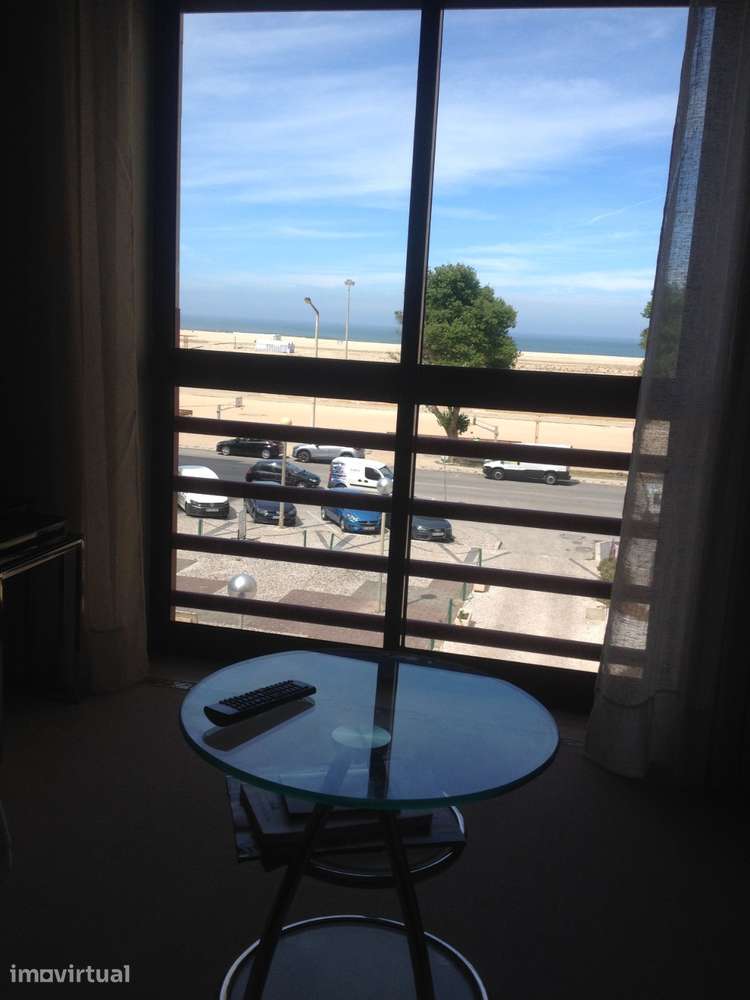 Apartamento T2 na primeira linha de mar com garagem - Figueira da Foz - Grande imagem: 2/9