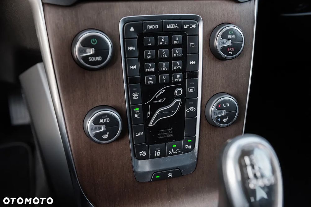 Volvo V40 Cross Country D4 Summum - 26