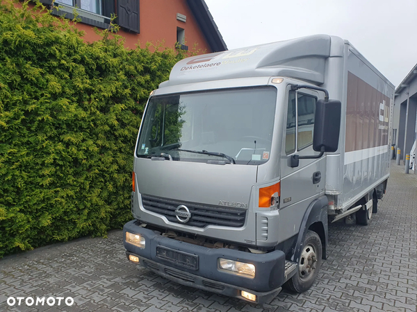 Zderzak, Reflektory, Halogeny  Nissan Atleon