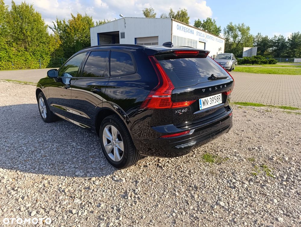 Volvo XC 60 B4 D Momentum Pro - 12