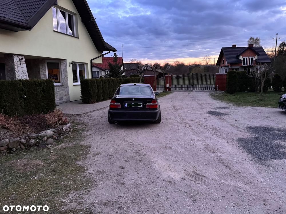 BMW Seria 3 325i - 4