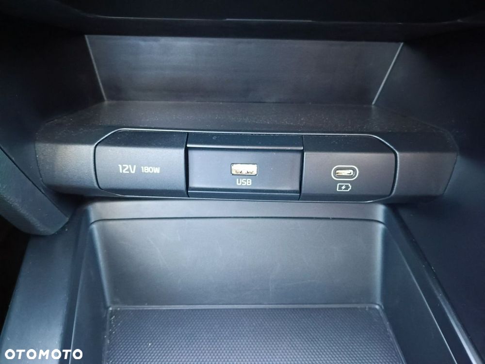 Kia XCeed - 27